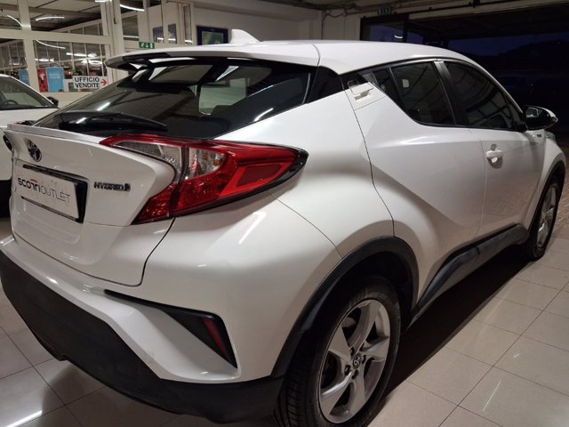 TOYOTA C-HR 1.8 Hybrid E-CVT Active