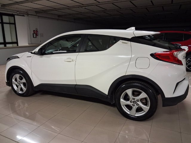 TOYOTA C-HR 1.8 Hybrid E-CVT Active