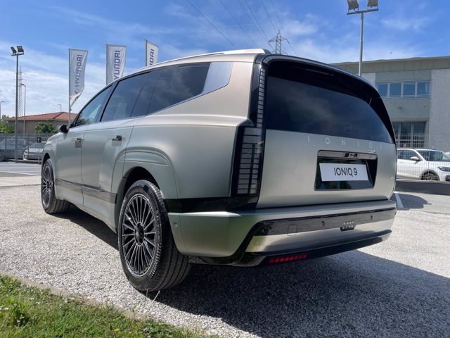 HYUNDAI Ioniq 9 110 kwh calligraphy awd performance