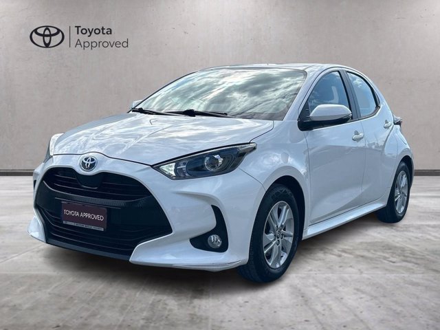 TOYOTA Yaris 1.5h active