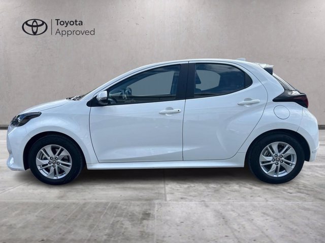 TOYOTA Yaris 1.5h active