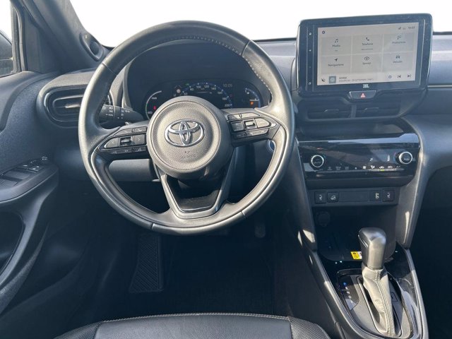 TOYOTA Yaris Cross 1.5 Hybrid 5p. E-CVT AWD-i Adventure