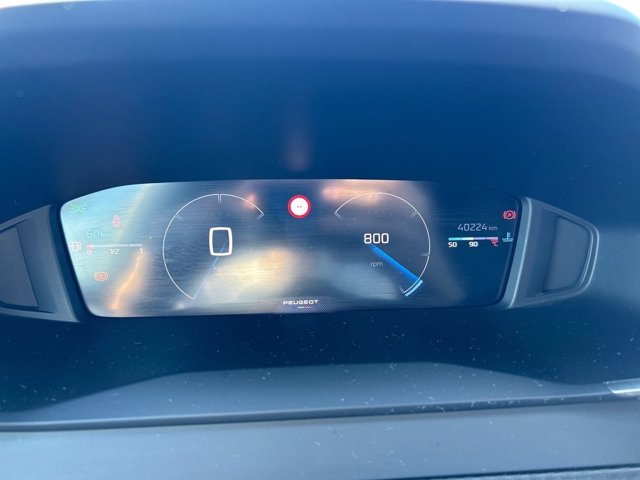 PEUGEOT 2008 PureTech 100 S&S Allure