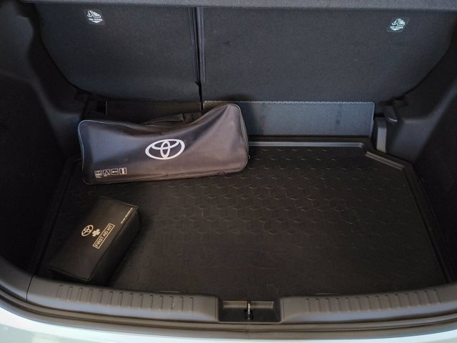 TOYOTA Yaris 1.0 5 porte Active