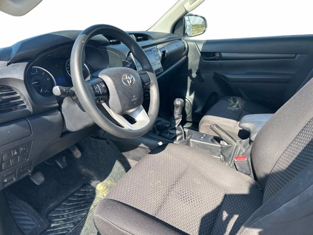 TOYOTA Hilux 2.4 d-4d 4x2 hilux my16