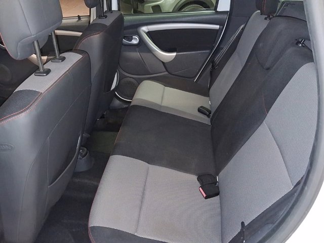 DACIA Duster 1.5 dci laureate 4x4 110cv my13