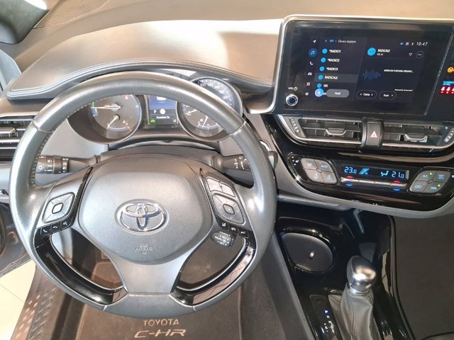 TOYOTA C-HR 2.0 Hybrid E-CVT Trend