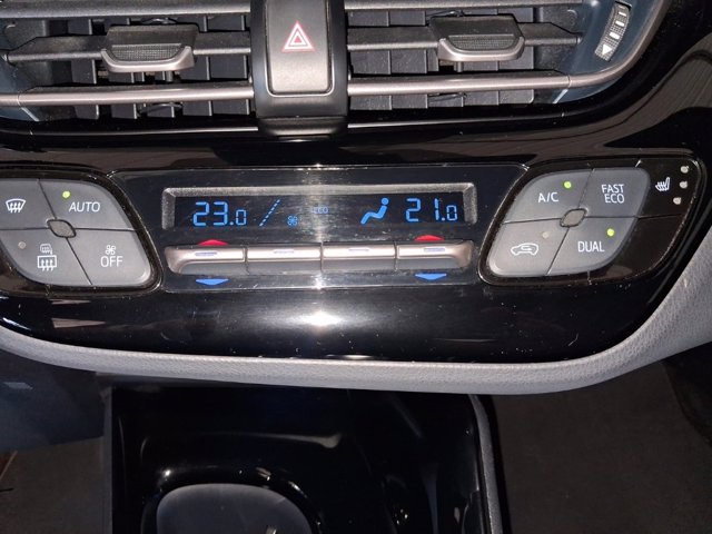 TOYOTA C-HR 2.0 Hybrid E-CVT Trend