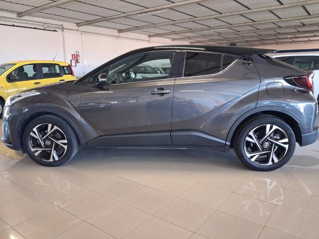 TOYOTA C-HR 2.0 Hybrid E-CVT Trend