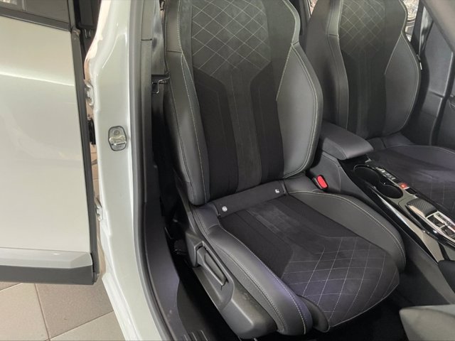 PEUGEOT E-2008 gt pack 100kw