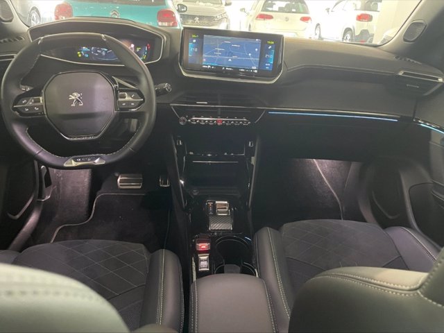 PEUGEOT E-2008 gt pack 100kw
