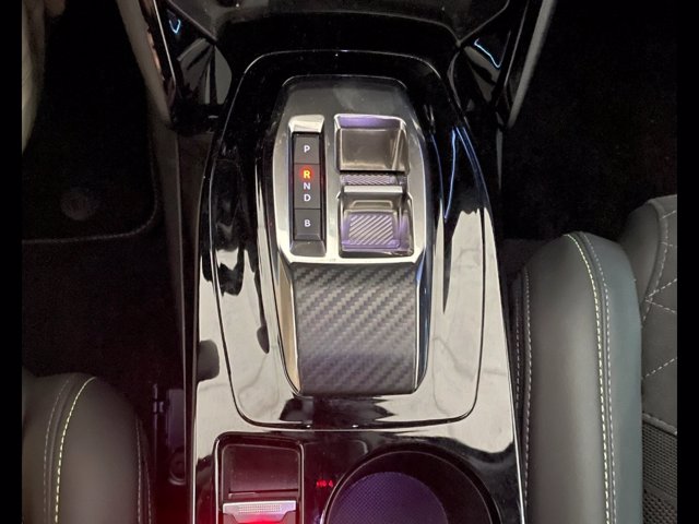 PEUGEOT E-2008 gt pack 100kw