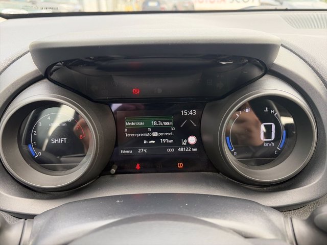 TOYOTA Yaris 1.0 5 porte Trend