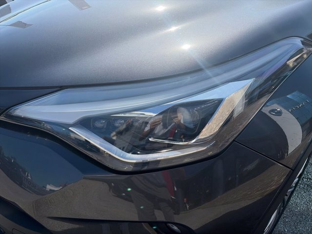 TOYOTA C-hr 1.8h lounge e-cvt