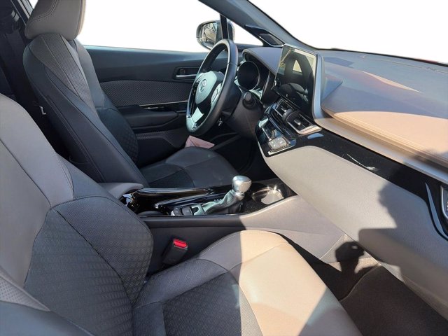 TOYOTA C-hr 1.8h lounge e-cvt