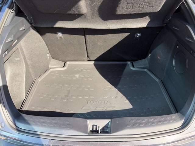 TOYOTA C-hr 1.8h lounge e-cvt