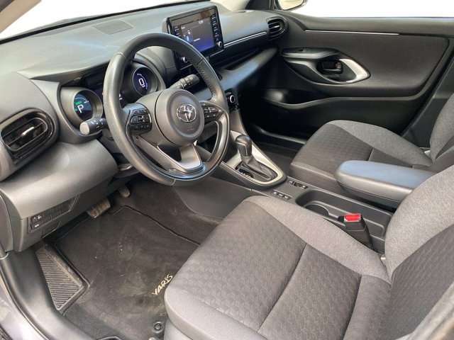 TOYOTA Yaris 1.5h trend
