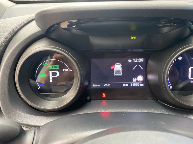 TOYOTA Yaris 1.5h trend