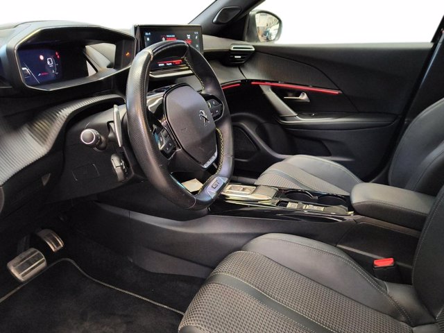 PEUGEOT 2008 BlueHDi 130 S&S EAT8 GT