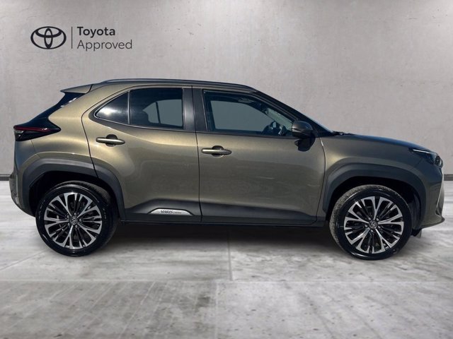TOYOTA Yaris cross 1.5h lounge fwd 116cv e-cvt