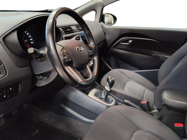 KIA Rio 5p 1.1 crdi active e6