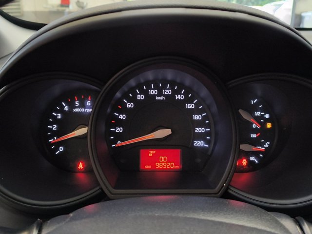 KIA Rio 5p 1.1 crdi active e6