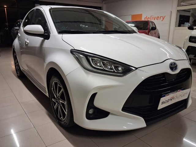 TOYOTA Yaris 1.5 Hybrid 5 porte Trend