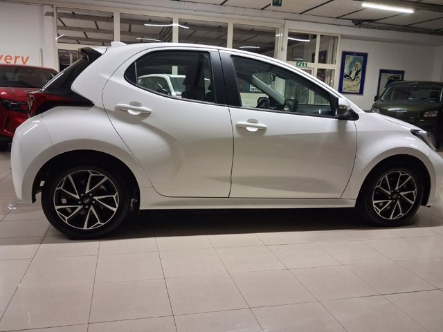 TOYOTA Yaris 1.5 Hybrid 5 porte Trend
