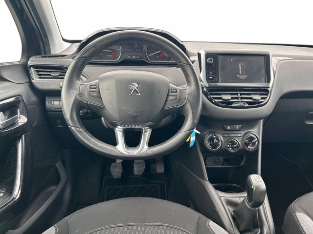 PEUGEOT 208 5p 1.2 puretech Active 82cv