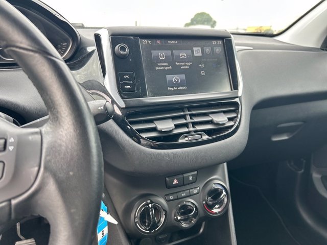 PEUGEOT 208 5p 1.2 puretech Active 82cv