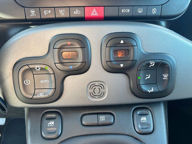 FIAT Panda 1.0 FireFly S&S Hybrid City Cross
