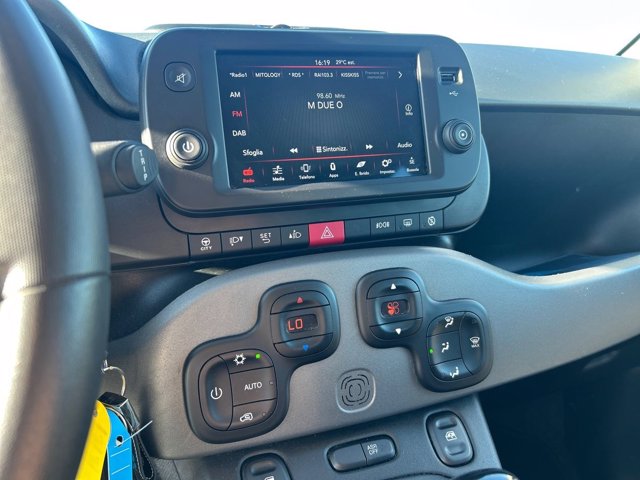FIAT Panda 1.0 FireFly S&S Hybrid City Cross