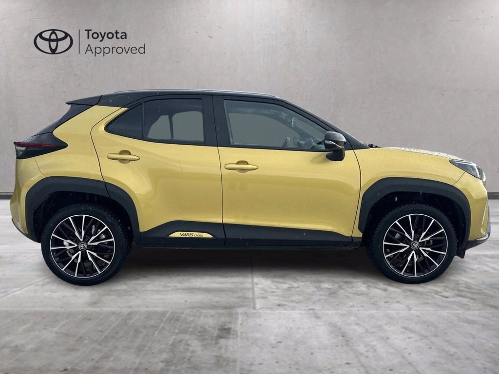 TOYOTA Yaris cross 1.5h lounge fwd 116cv e-cvt
