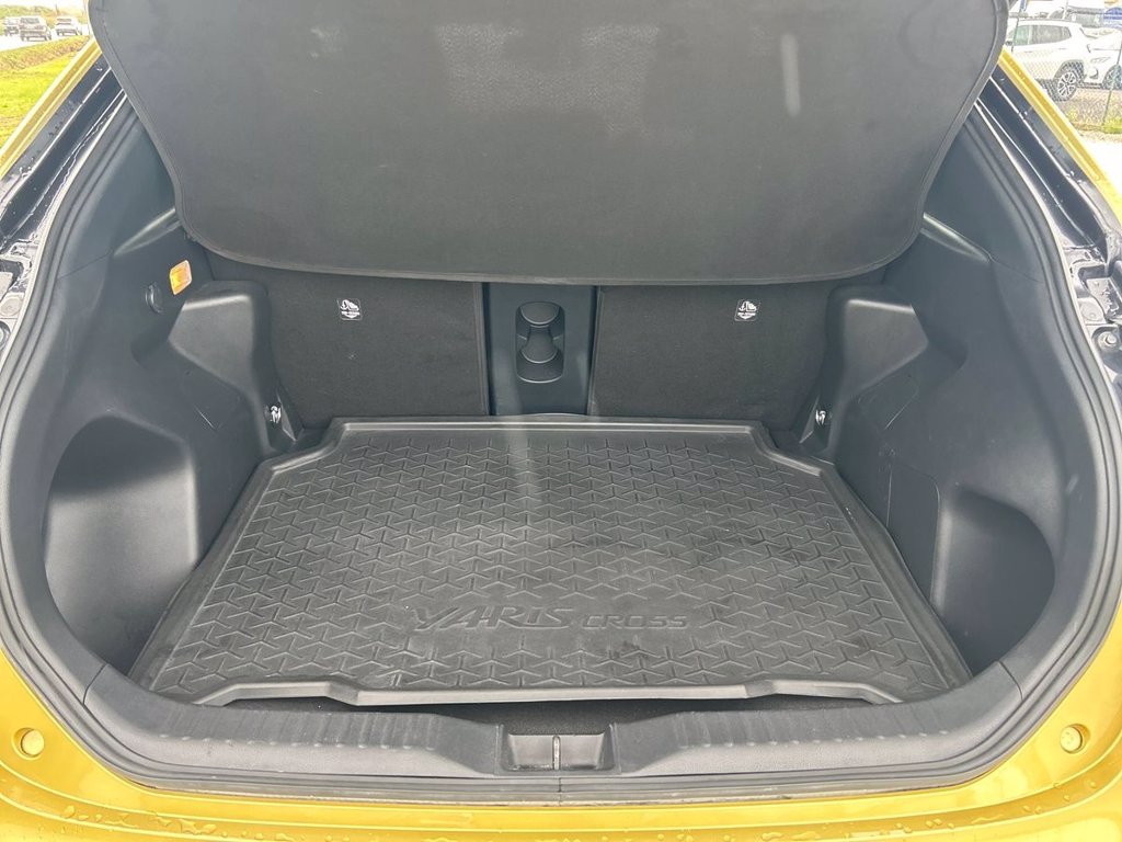TOYOTA Yaris cross 1.5h lounge fwd 116cv e-cvt