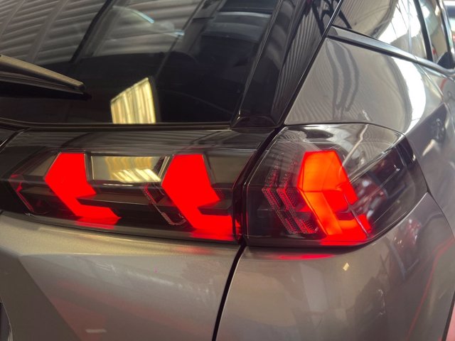 PEUGEOT 2008 1.2 puretech allure s&s 100cv