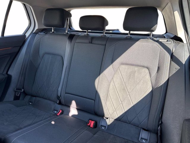 VOLKSWAGEN Golf 1.5 tgi style 130cv dsg