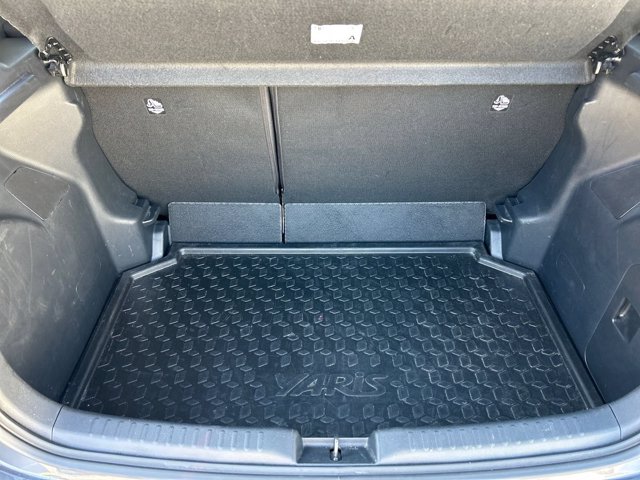 TOYOTA Yaris 1.5h trend