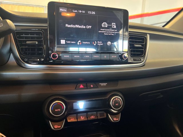 KIA Rio 1.2 style gpl 82cv