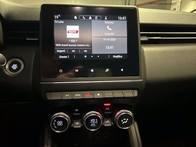 RENAULT Clio Hybrid E-Tech 140 CV 5 porte Intens