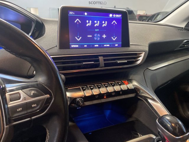 PEUGEOT 3008 BlueHDi 130 S&S Allure