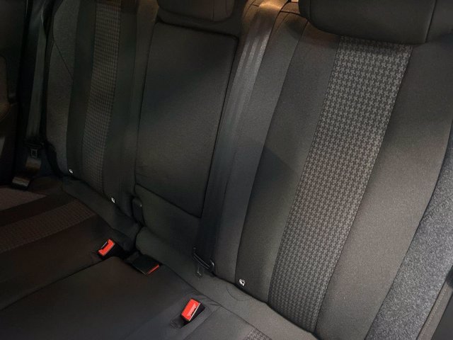 PEUGEOT 3008 BlueHDi 130 S&S Allure