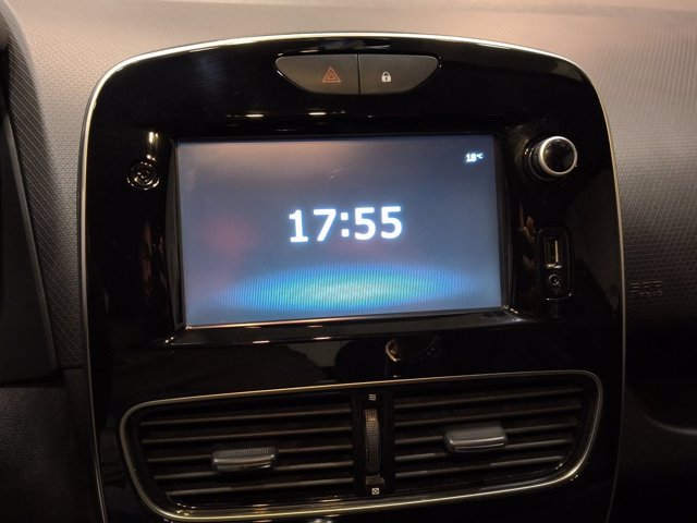 RENAULT Clio 1.2 16v life 75cv my18