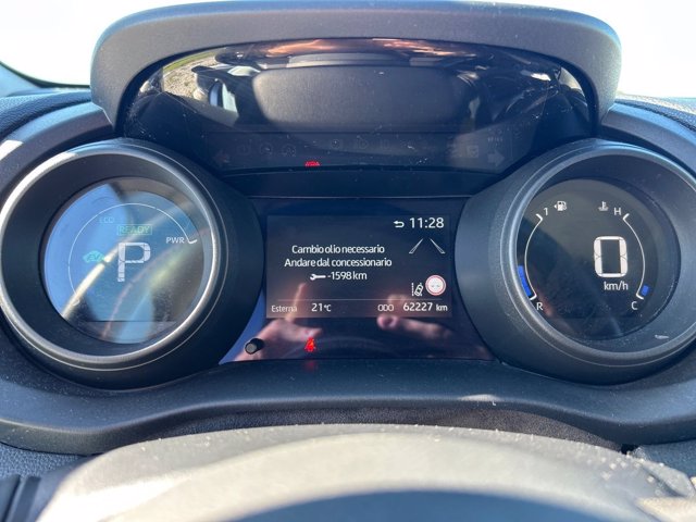 TOYOTA Yaris 1.5h trend