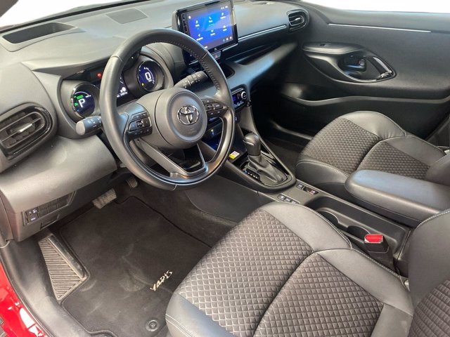 TOYOTA Yaris 1.5h style