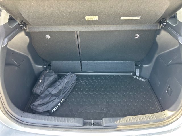 TOYOTA Yaris 1.0 5 porte Active