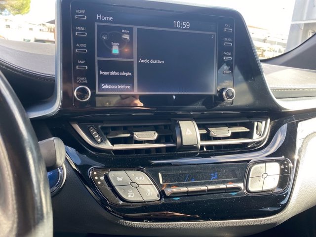 TOYOTA C-hr 1.8h trend e-cvt