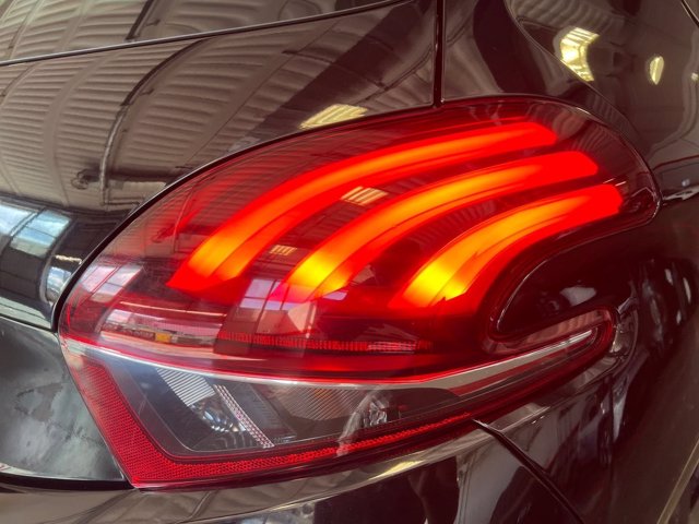 PEUGEOT 208 5p 1.2 puretech active s&s 82cv neopatentati