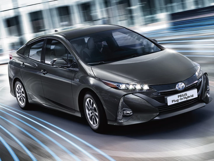 Prius Plug-in design futuristico