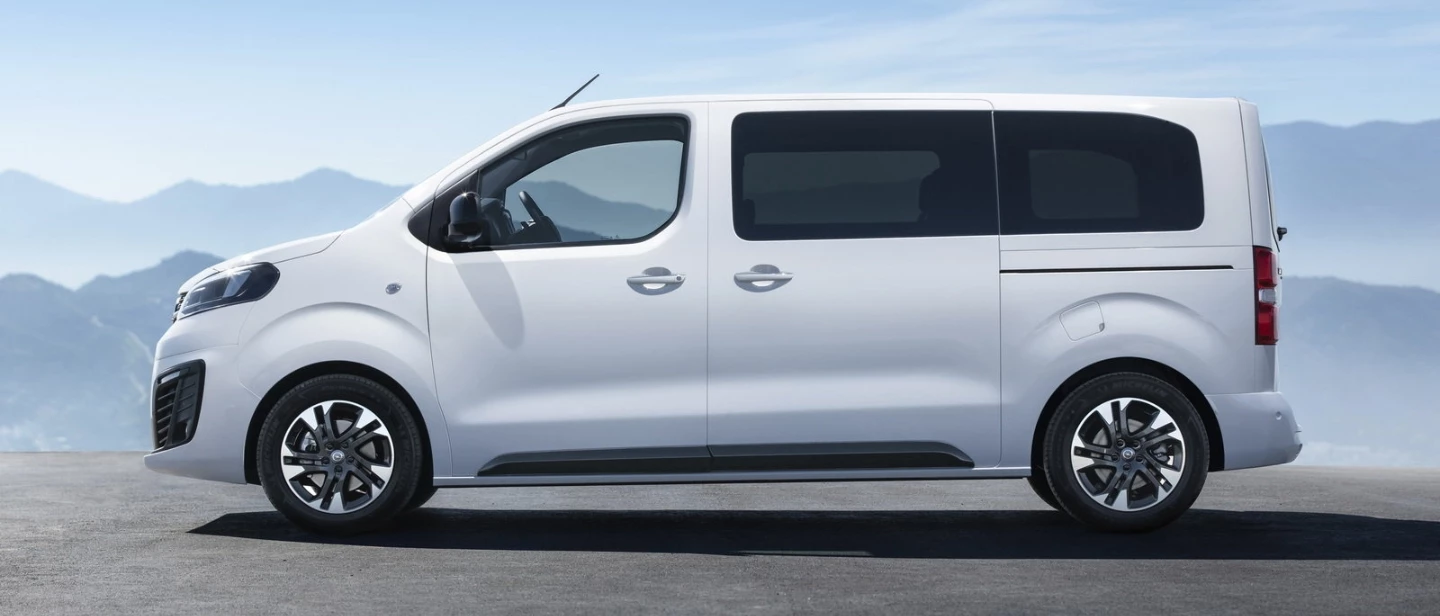 Opel Zafira 1440X616