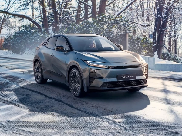 Toyota Nuovo C HR+ 600X450
